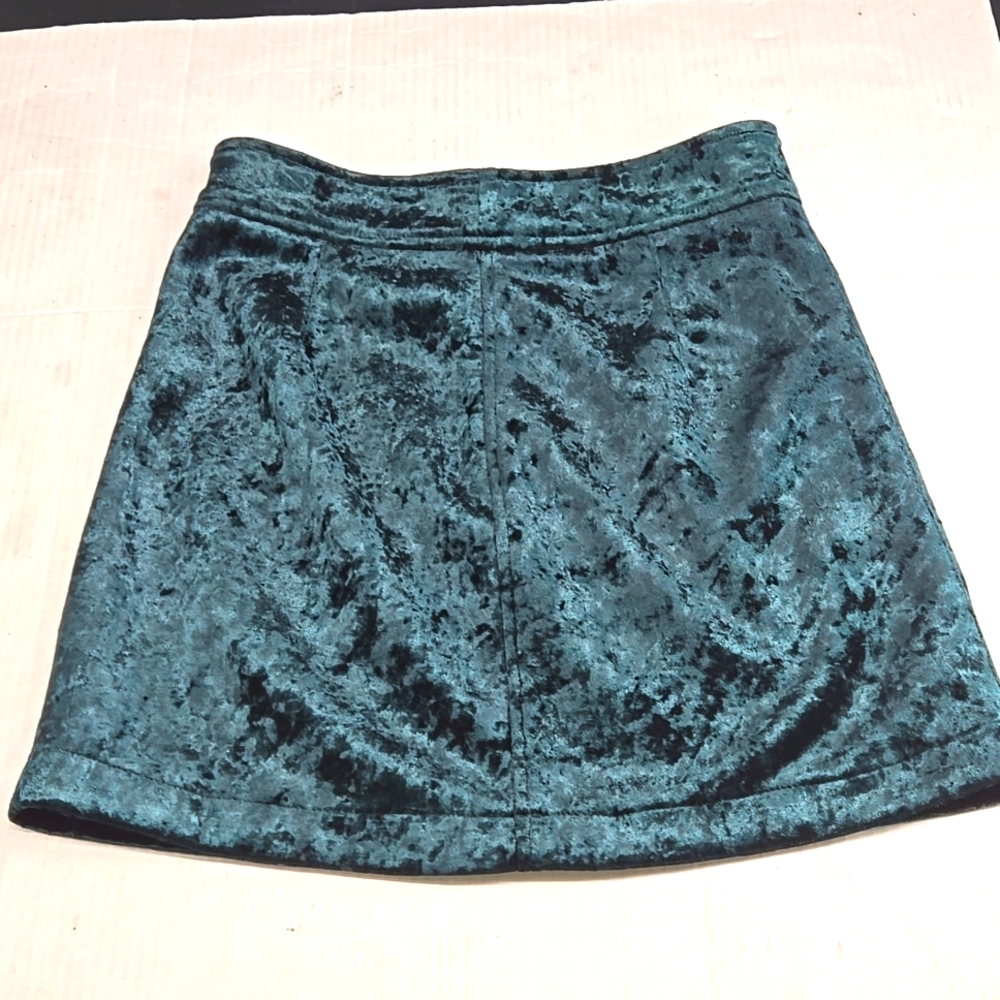 American Threads Velvet Skirt Green M